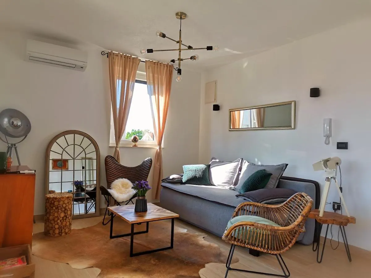 Casa Zara Apartment Privlaka